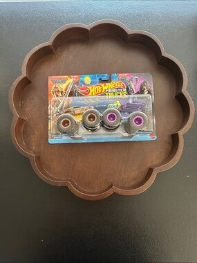 Hot Wheels Monster Trucks ~ Master Of The Universe vs Skeletor